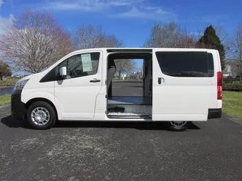 Toyota Hiace 2021 photo 3