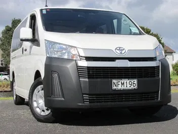 Toyota Hiace 2021 photo 2