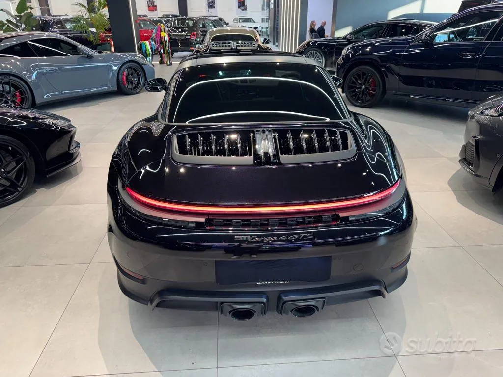Porsche 911 2025 photo 3