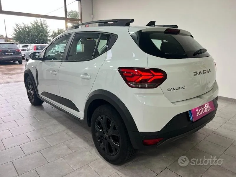 Dacia Sandero Stepway 2023 photo 2