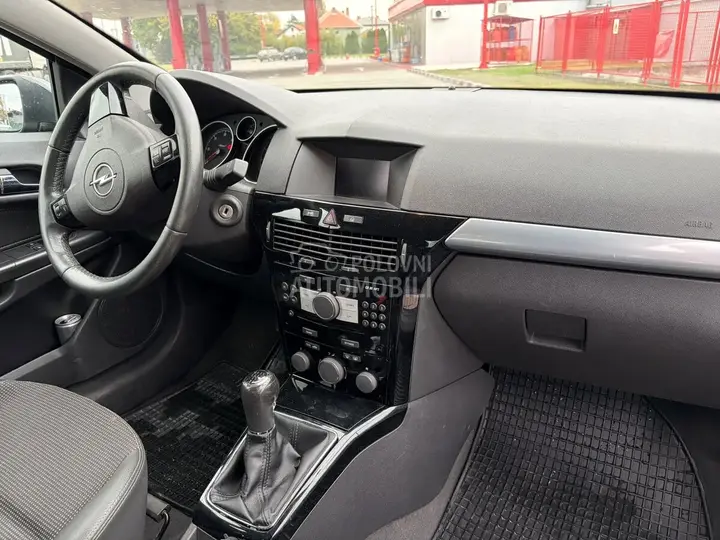 Opel Astra H 2008 photo 5