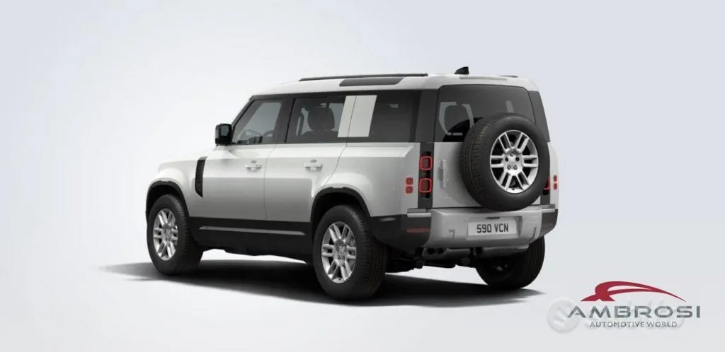 Land Rover Defender 2026 photo 3