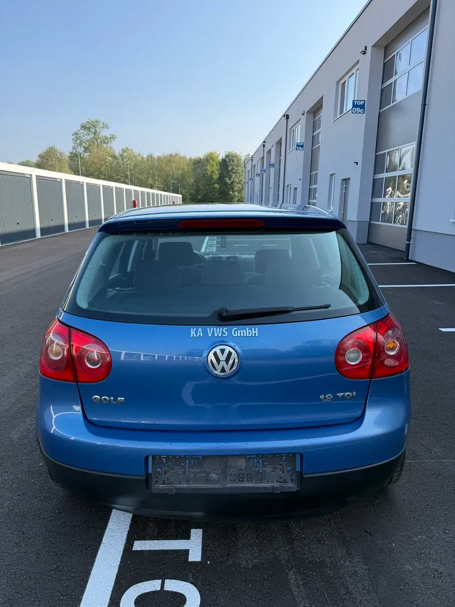 Volkswagen Golf 2004 photo 2