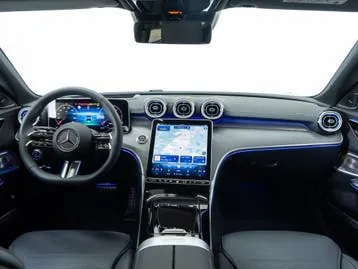 Mercedes-Benz C-Class 2025 photo 3