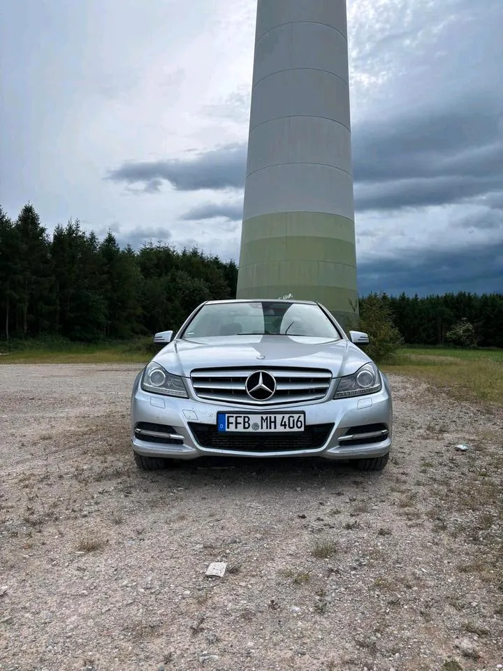 Mercedes-Benz C200 W204