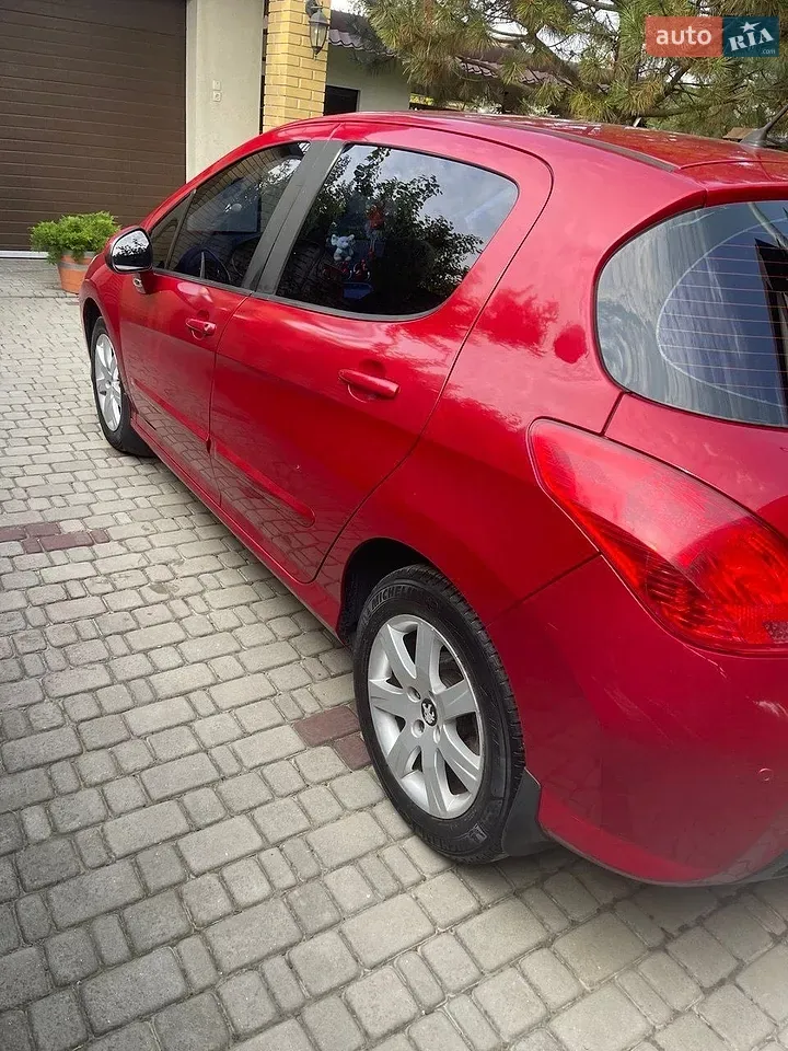 Peugeot 308 2011 photo 3