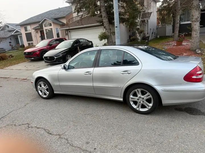Mercedes-Benz E-Class 2004 photo 3