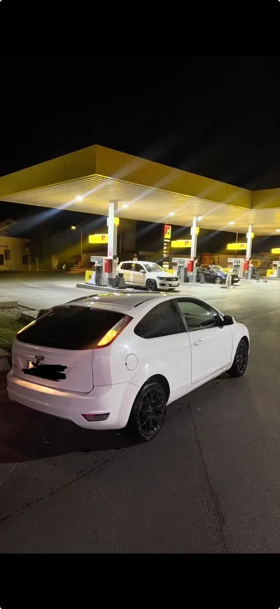 Ford Focus 2009 photo 3