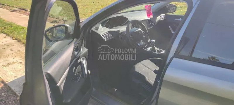 Peugeot 308 2015 photo 4