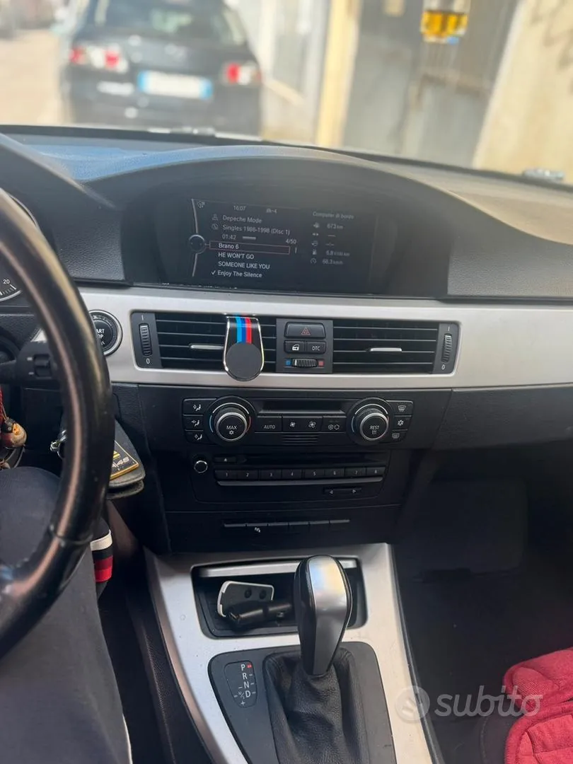 BMW 320 2009 photo 3