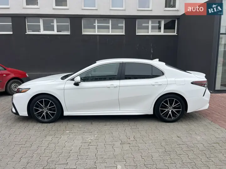 Toyota Camry 2020 photo 4