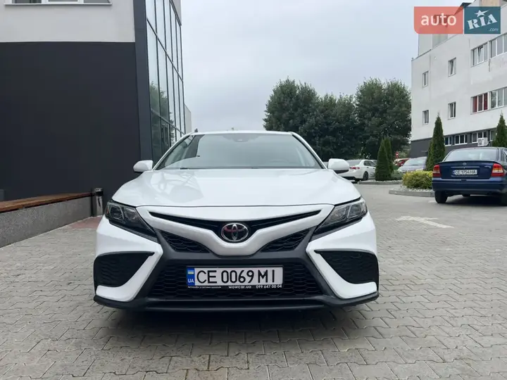 Toyota Camry 2020 photo 2