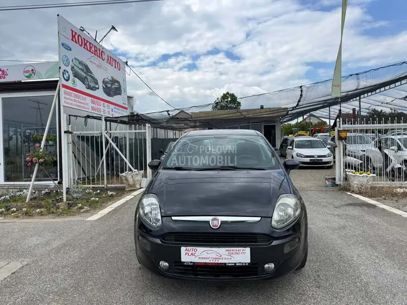 Fiat Punto 2010 photo 4