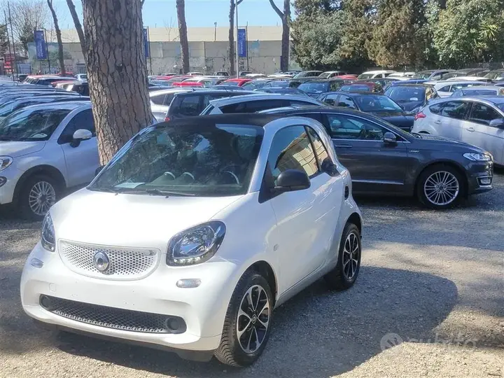 Smart Fortwo 2019 photo 3