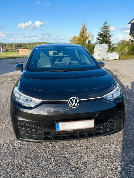 Volkswagen Id.3 2021 photo 2