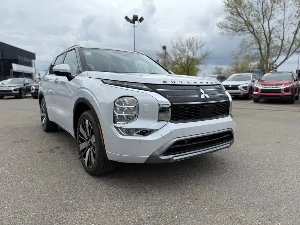 Mitsubishi Outlander 2026 photo 3