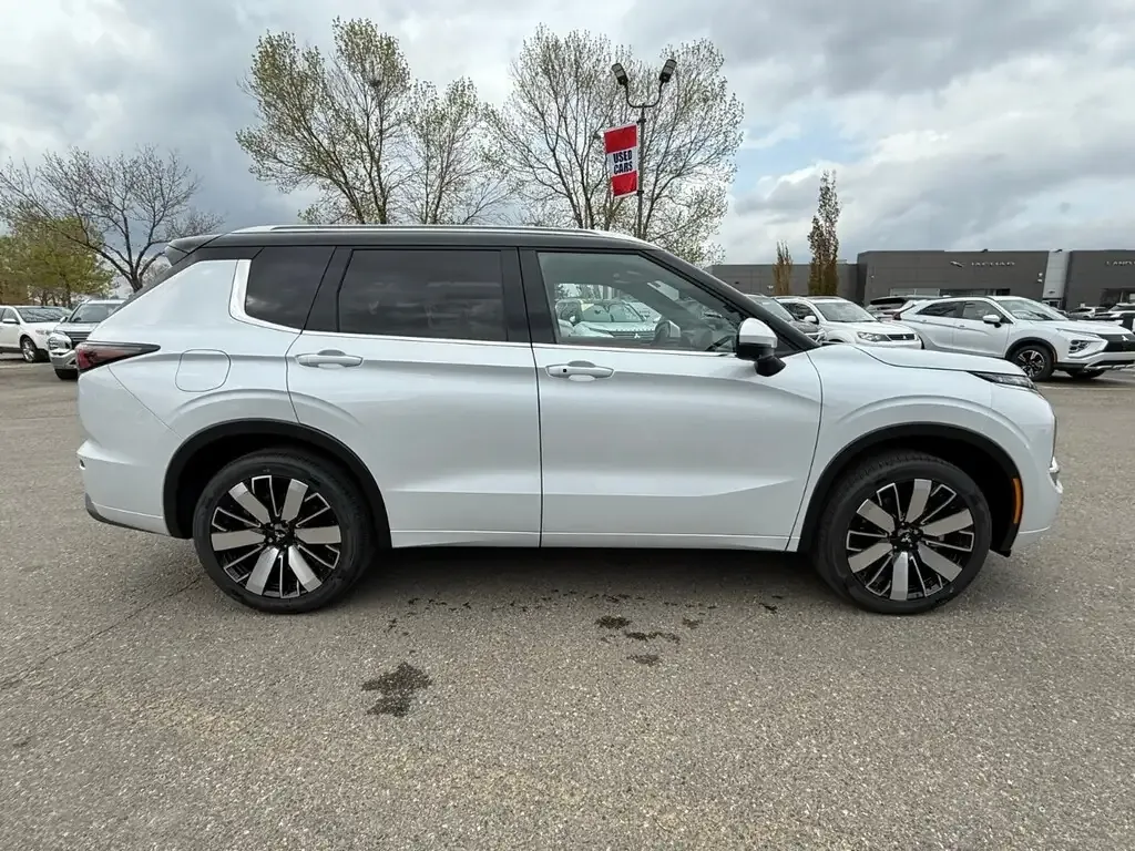 Mitsubishi Outlander 2026 photo 4
