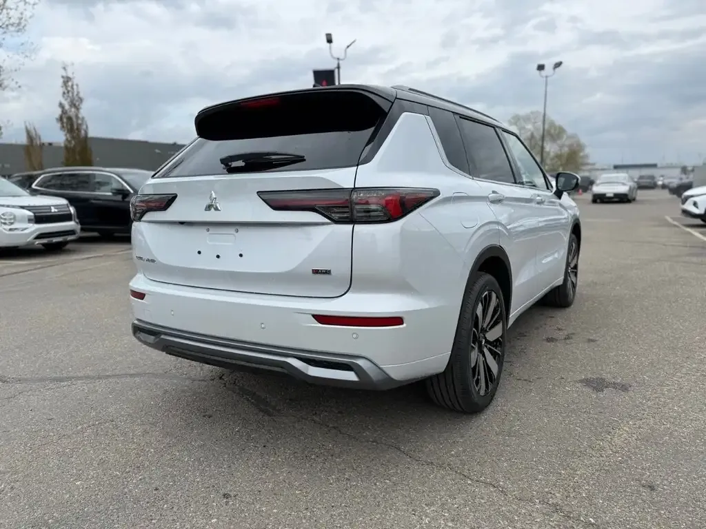 Mitsubishi Outlander 2026 photo 5