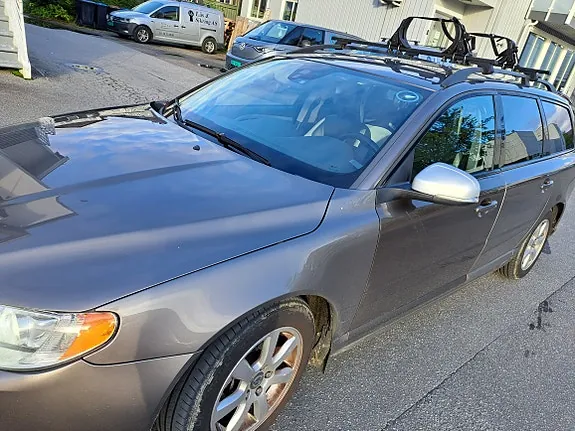 Volvo V70 2012 photo 3