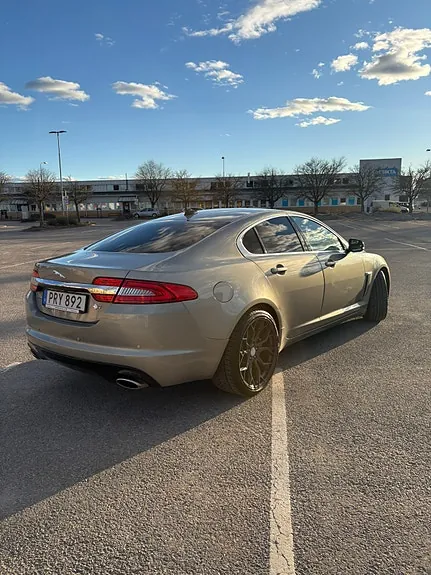 Jaguar Xf 2014 photo 4
