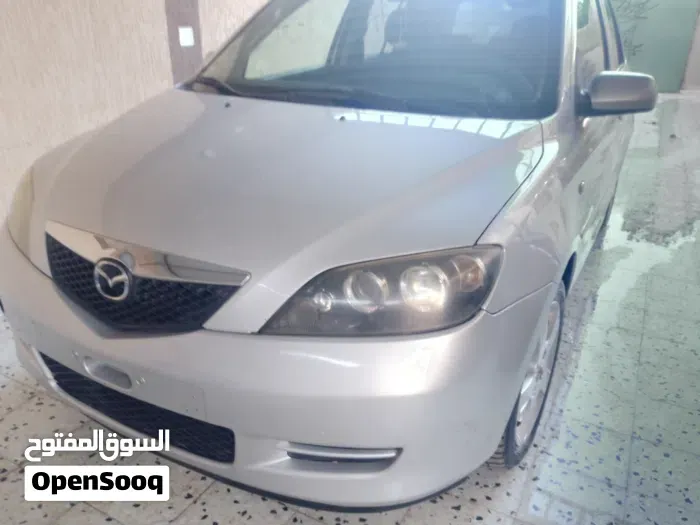 Mazda 2 2007 photo 2