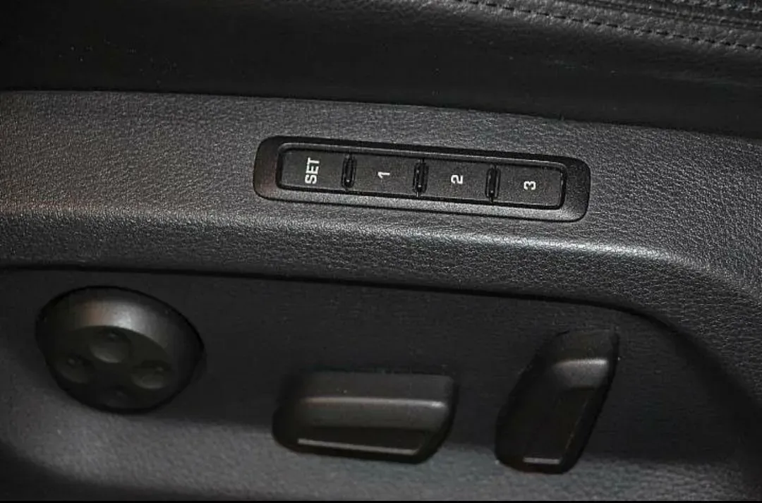 Volkswagen Sharan 2014 photo 2
