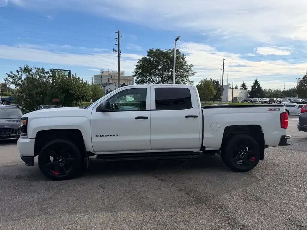 Chevrolet Silverado 1500 2021 photo 3