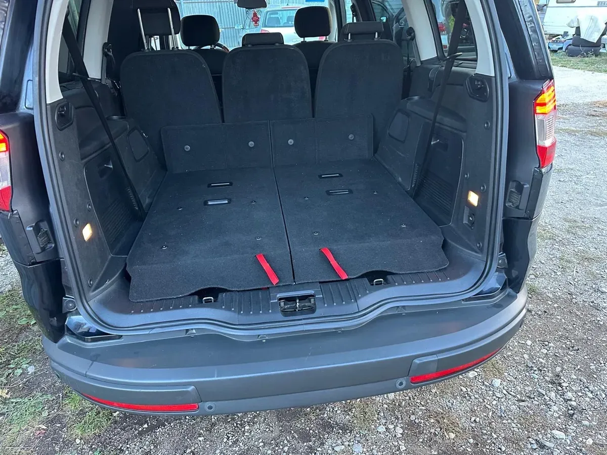 Ford Galaxy 2014 photo 2