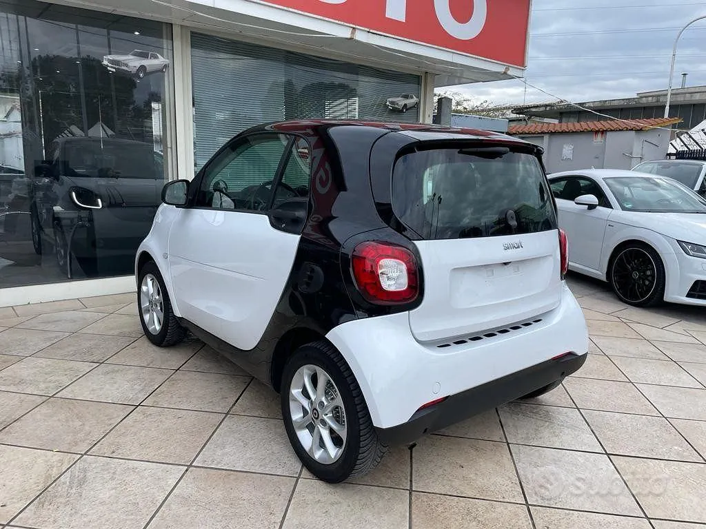 Smart Fortwo 2018 photo 3