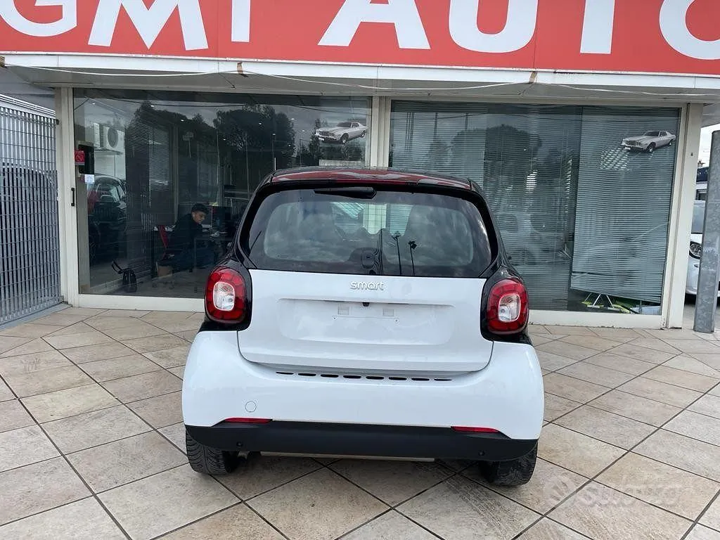 Smart Fortwo 2018 photo 4