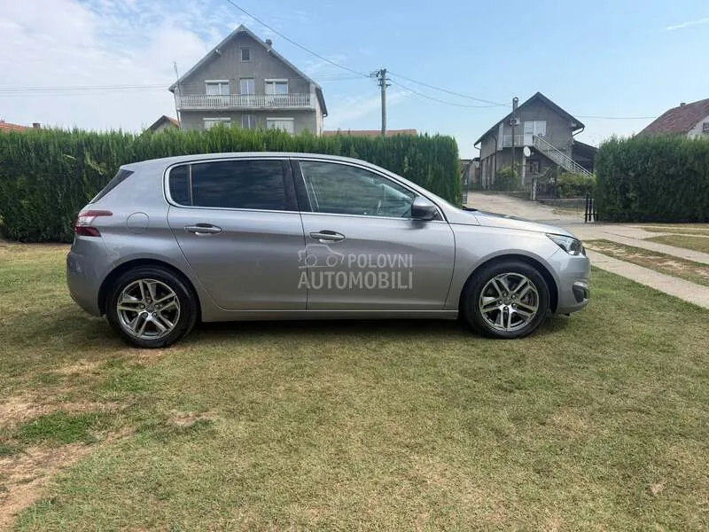 Peugeot 308 2015 photo 3