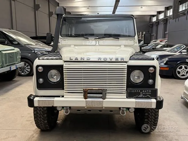 Land Rover Defender 1995 photo 2