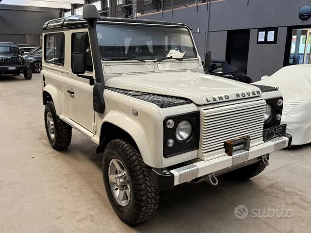 Land Rover Defender 1995 photo 3