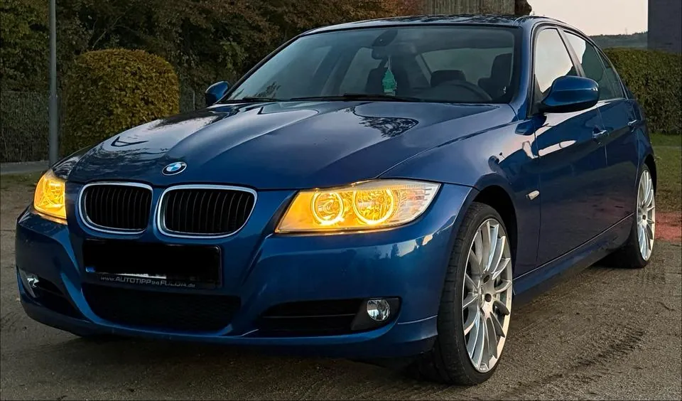 BMW 320I
