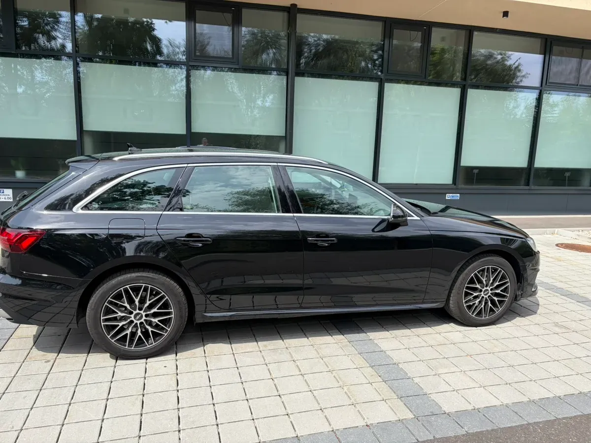Audi A4 2019 photo 3