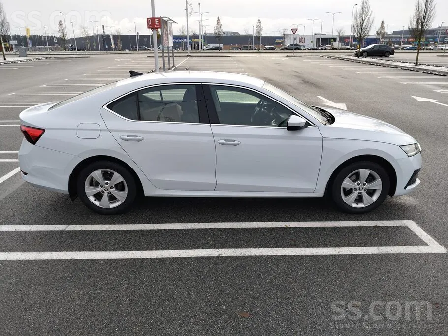 Skoda Octavia 2021 photo 2