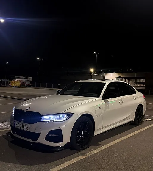 BMW 330E