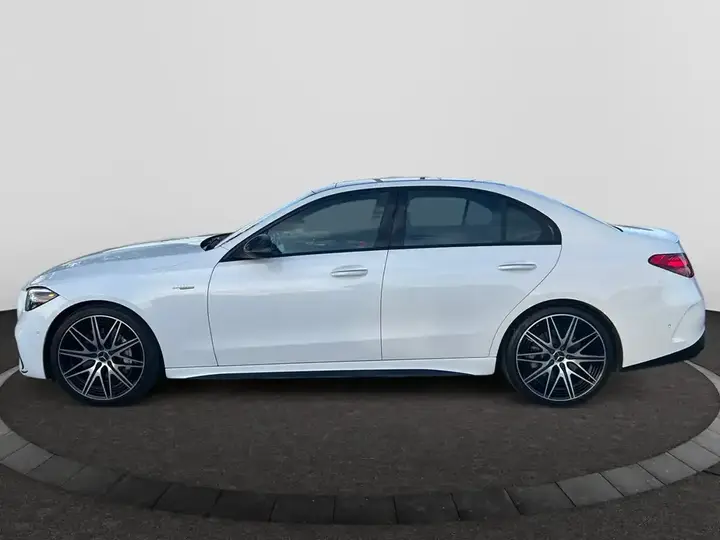 Mercedes-Benz C-Class 2023 photo 2