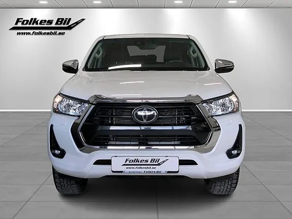 Toyota Hilux 2023 photo 2