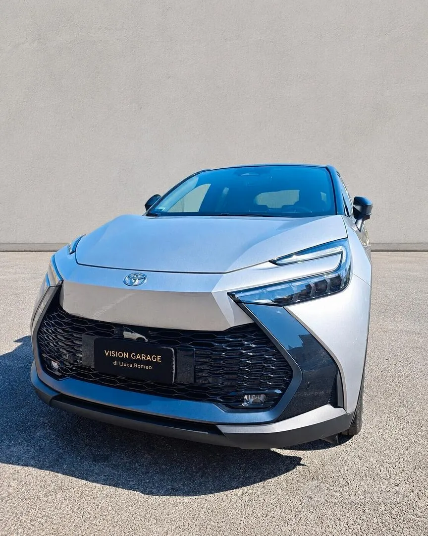 Toyota C-Hr 2024 photo 2