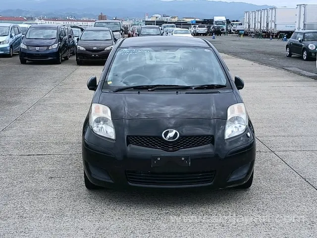 Toyota Vitz 2009 photo 5