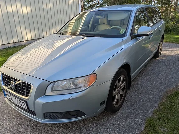 Volvo V70 2008 photo 4