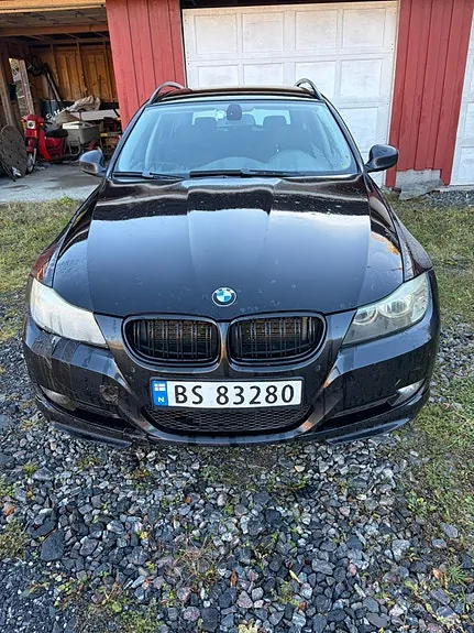 BMW 318D 2009 photo 3