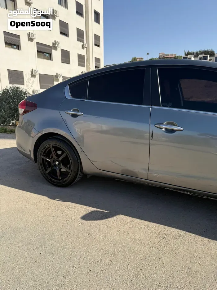 Kia K3 2016 photo 4