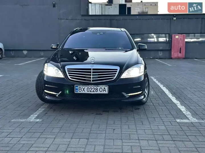 Mercedes-Benz S-Class 2011 photo 4