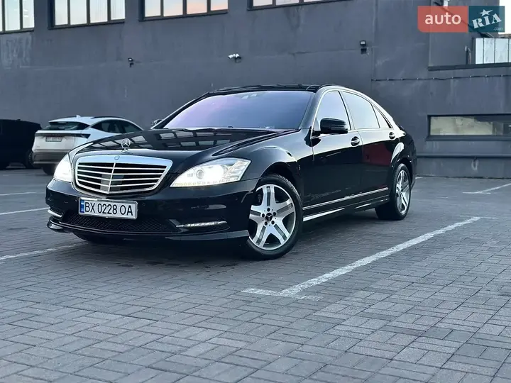 Mercedes-Benz S-Class 2011 photo 2