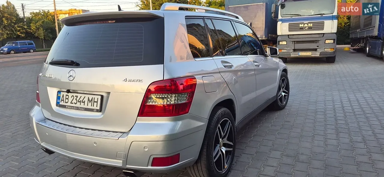 Mercedes-Benz Glk Class 2010 photo 4