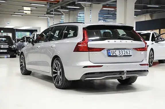 Volvo V60 2023 photo 5