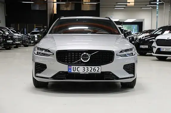 Volvo V60 2023 photo 3