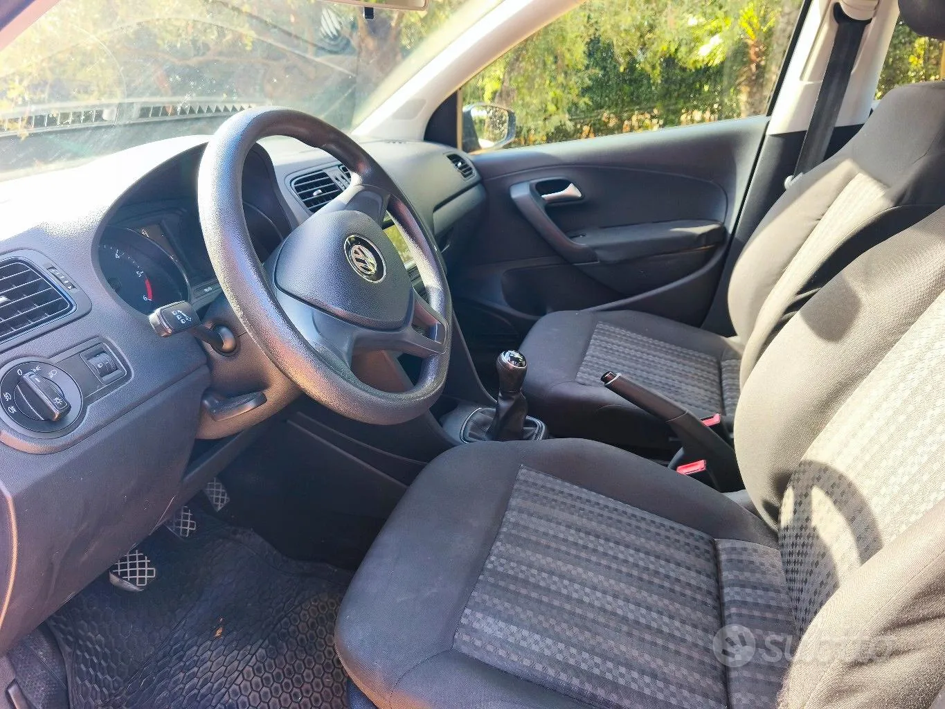 Volkswagen Polo 2015 photo 4